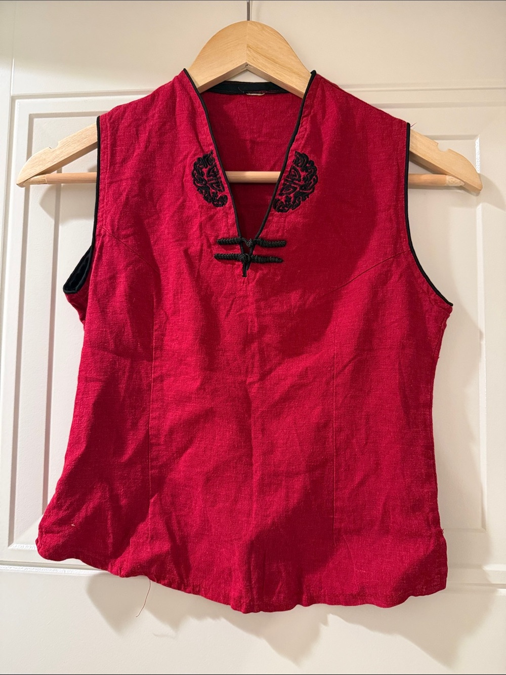 Sleeveless Red Mandarin Collar Women’s Top